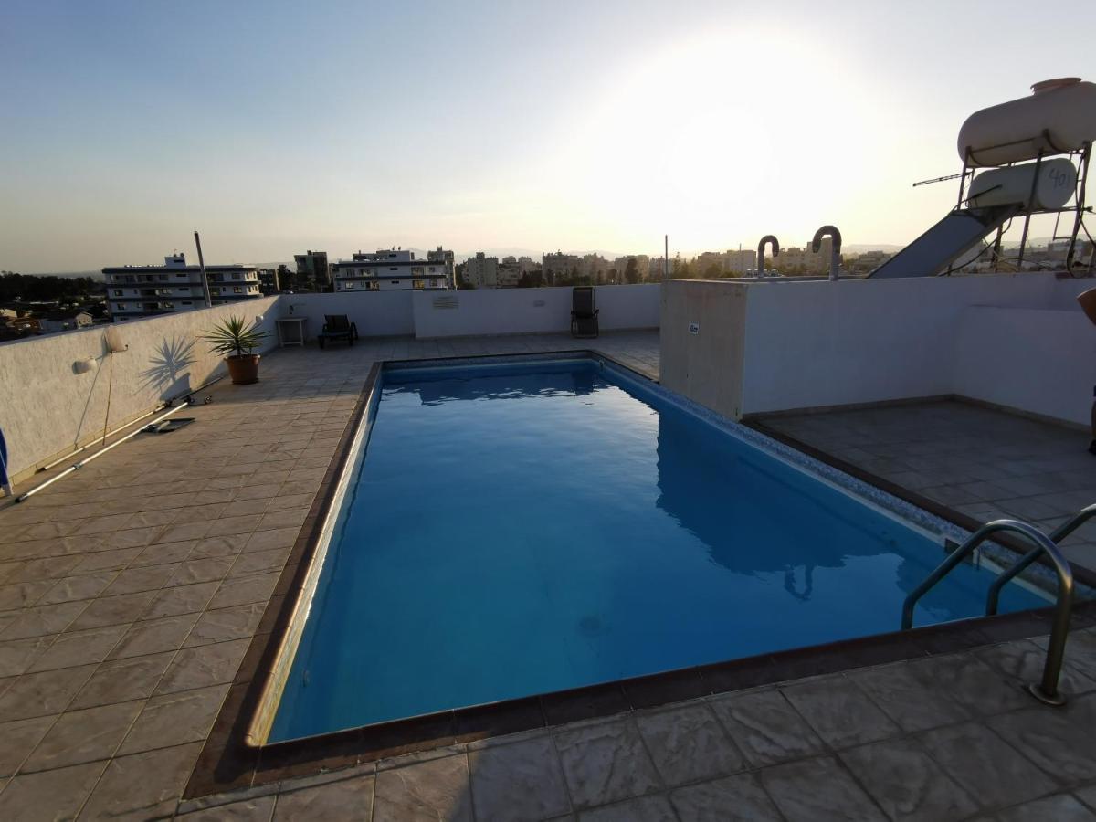 Carisa Downtown With Rooftop Pool Larnaca Eksteriør billede
