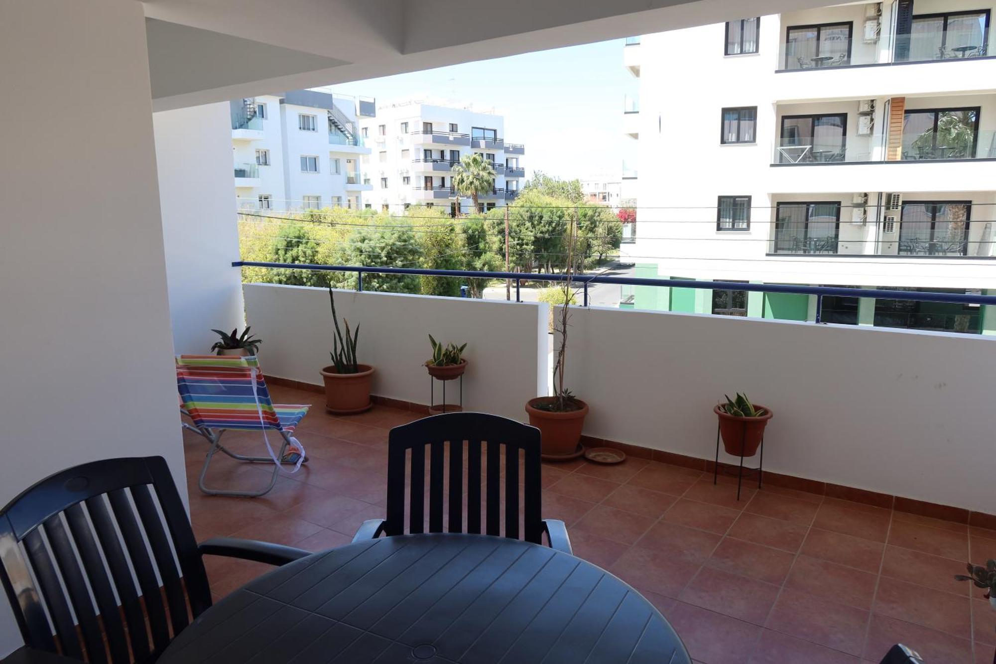 Carisa Downtown With Rooftop Pool Larnaca Eksteriør billede